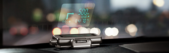 Garmin affiche les directions à suivre sur le pare-brise