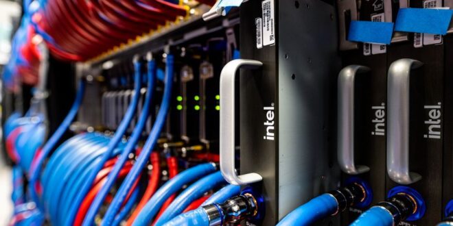 Intel dévoile Aurora, le supercalculateur le plus rapide pour l'IA