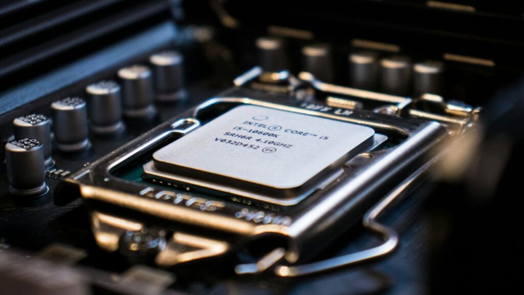 Intel est de retour +200% en Bourse, processus 18A, Nova Lake 52 cœurs, la résurrection du géant des puces