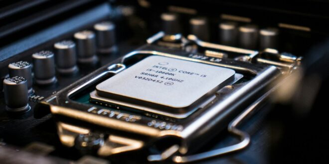 Intel est de retour +200% en Bourse, processus 18A, Nova Lake 52 cœurs, la résurrection du géant des puces