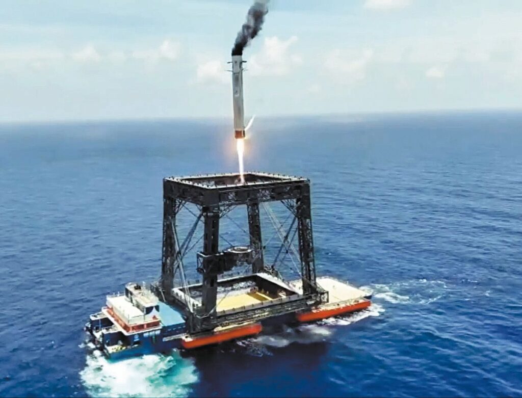 La Chine attrape sa première fusée réutilisable avec un filet géant en pleine mer, une méthode jamais tentée dans le monde