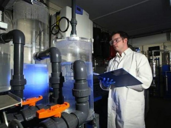 Les scientifiques transforment l'air en essence