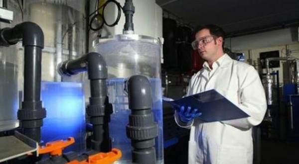 Les scientifiques transforment l'air en essence