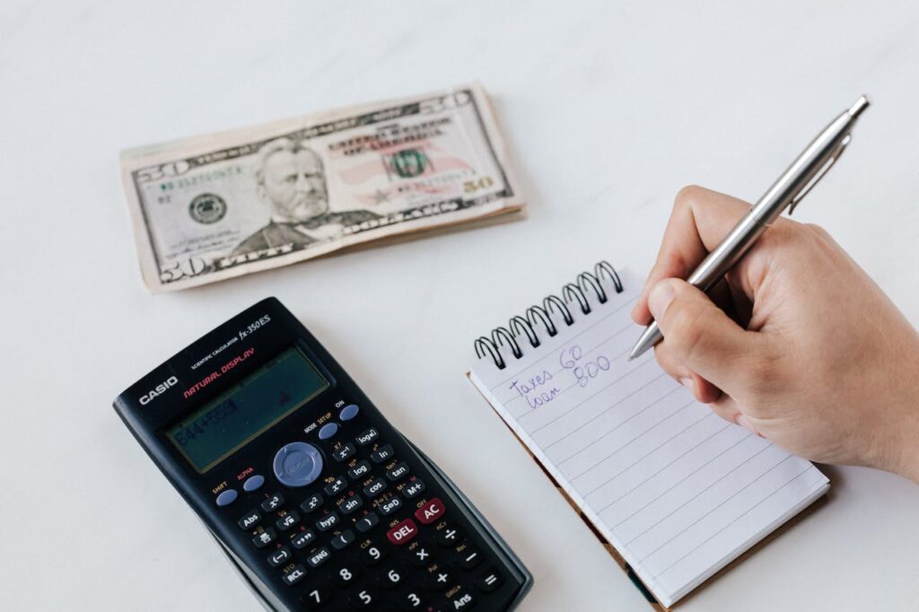 4 Avantages pour les Professionnels Indépendants d'Utiliser une Simulation de Transfert de Salaire