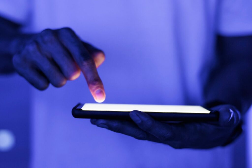 eSIM Afrique Bayobab et Telna veulent tuer le roaming