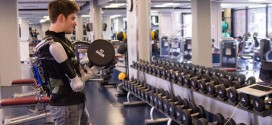 L’exosquelette Titan Arm augmente votre force musculaire